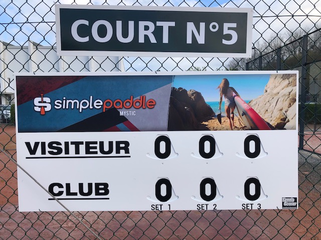 Scoreboard showing Court No.5 with a simplepaddle banner and visitor and club scores set to zero.